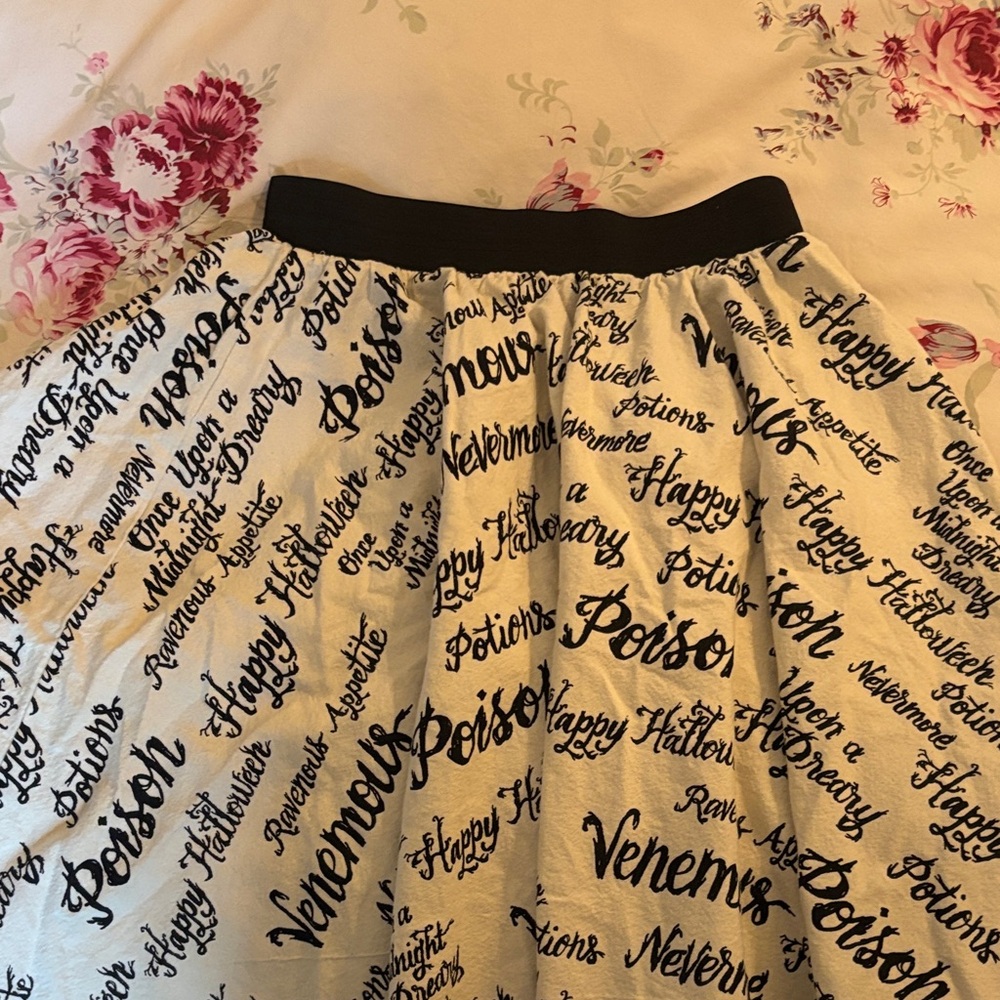 Script Print Skater Skirt - Picture 4 of 5